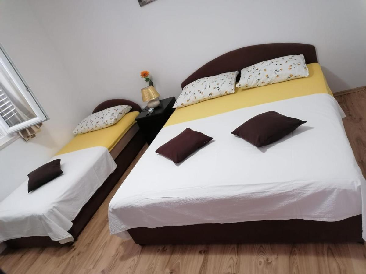 Apartment Slavica Trogir Bagian luar foto