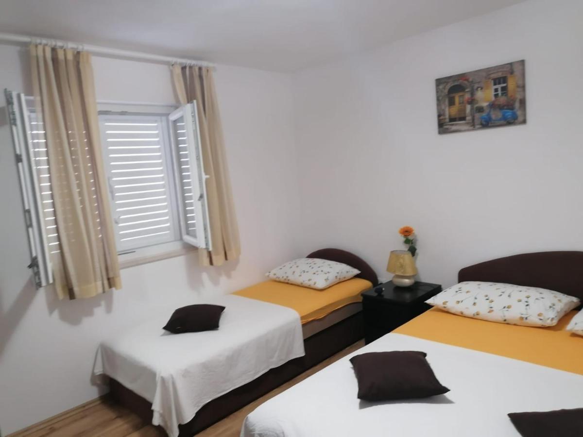Apartment Slavica Trogir Bagian luar foto