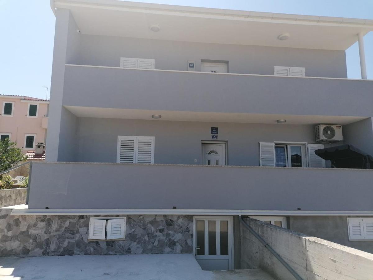 Apartment Slavica Trogir Bagian luar foto